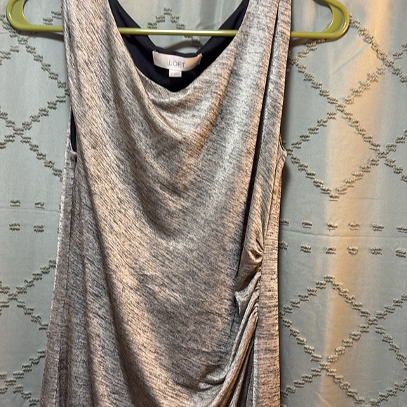 Elegant Gray Sleeveless Dress - Picture 4 of 4